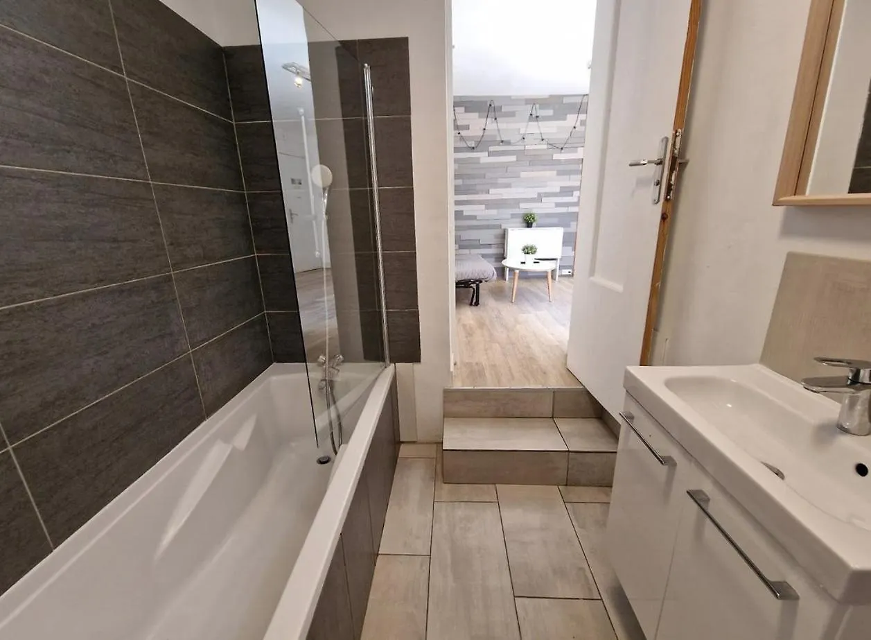 Gregbnb - Climatise - T2 Terrasse 38M2 - Wifi Toulon Apartment